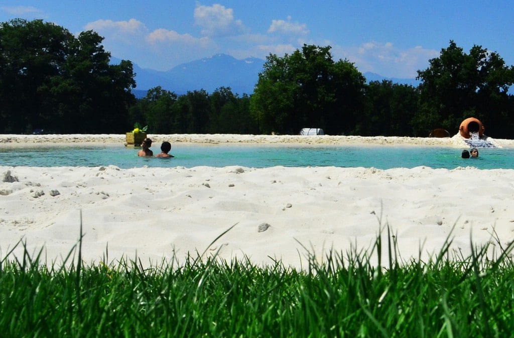 Un lagon-piscine unique en Midi-Pyrénées au Camoing de La Besse en Ariège