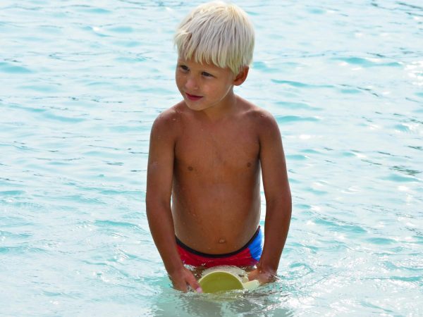 Piscine naturelle lagon | Camping en Ariège 4 étoiles