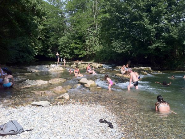 A proximité du Camping de La Besse: la rivière de l'Hers